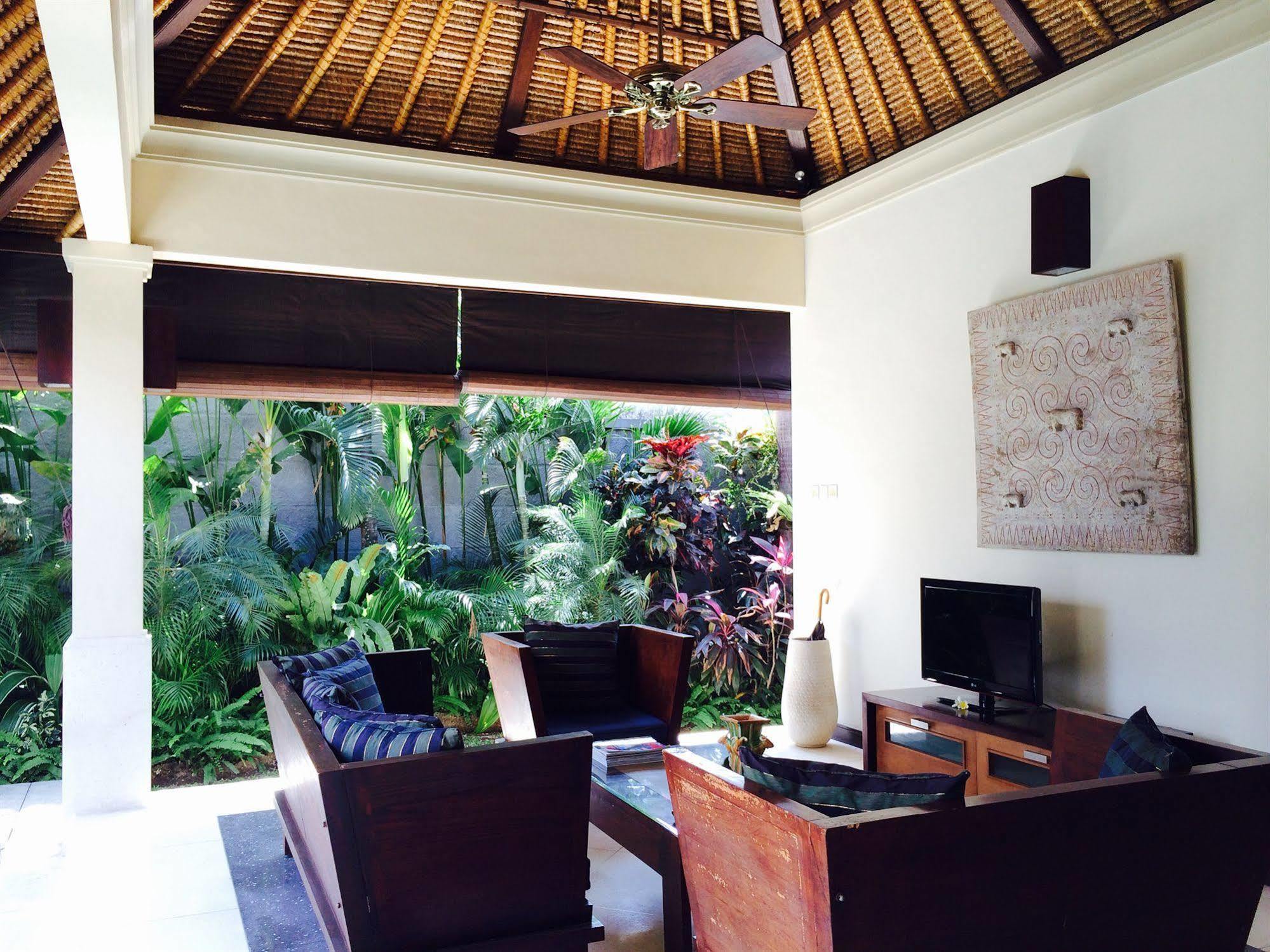 D'Alang Alang Villas Seminyak Esterno foto