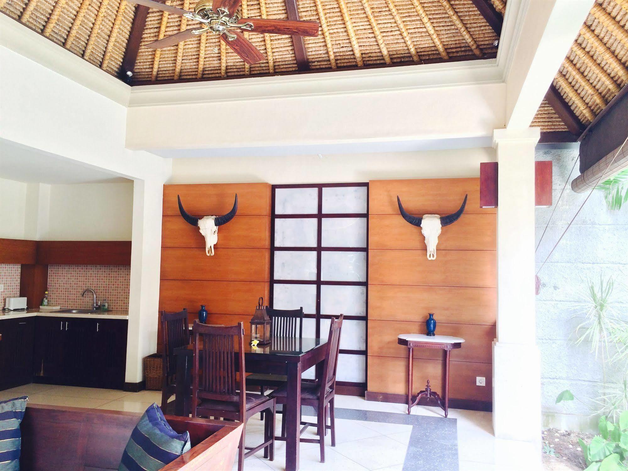 D'Alang Alang Villas Seminyak Esterno foto