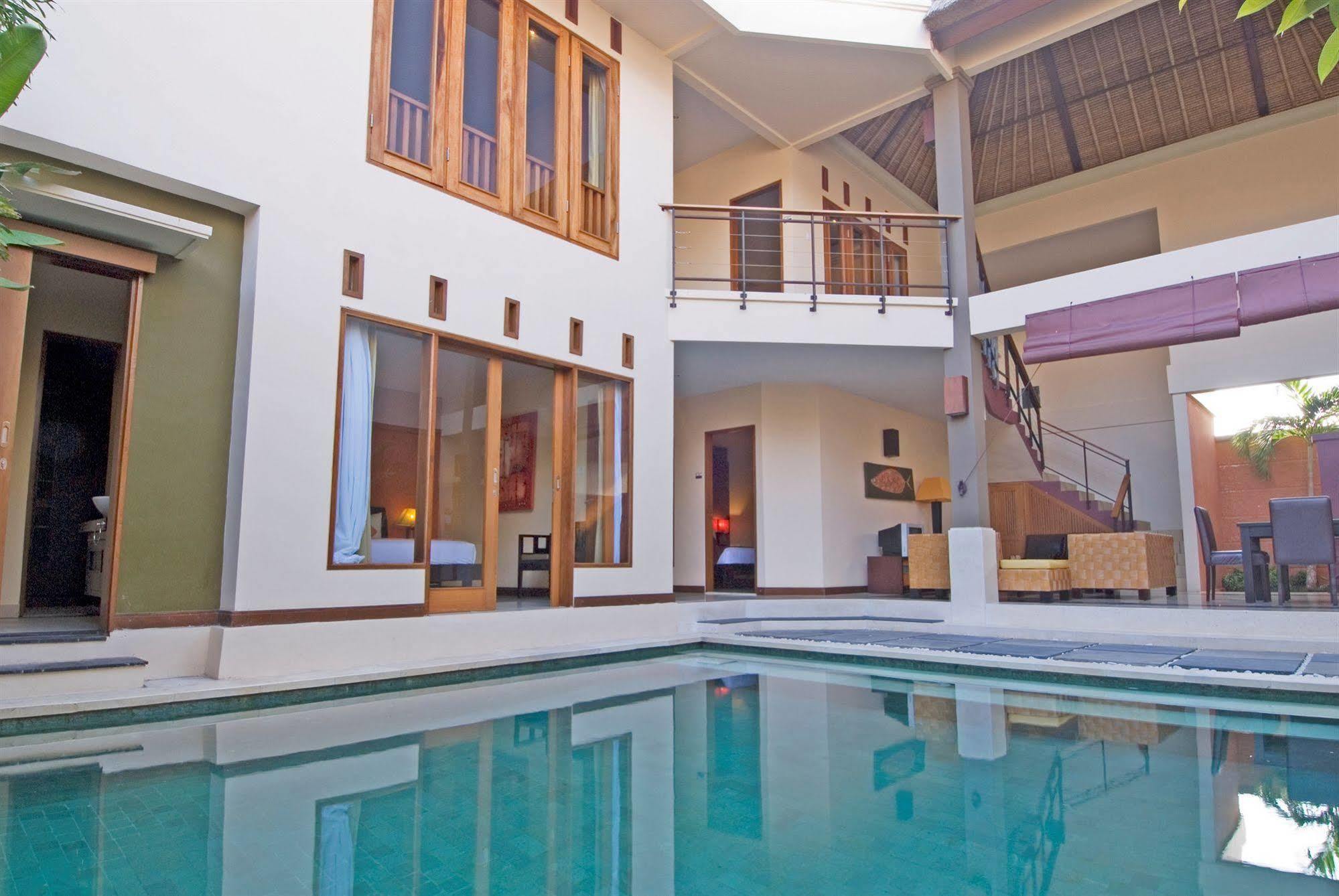 D'Alang Alang Villas Seminyak Esterno foto