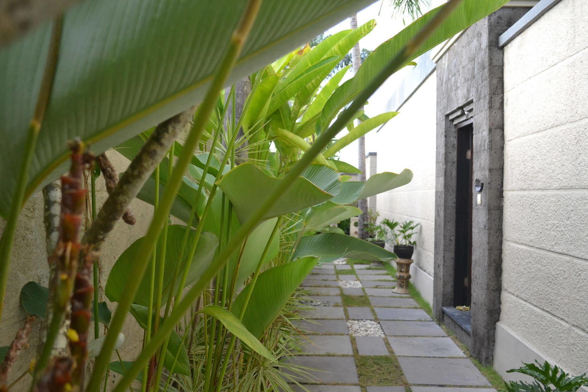 D'Alang Alang Villas Seminyak Esterno foto