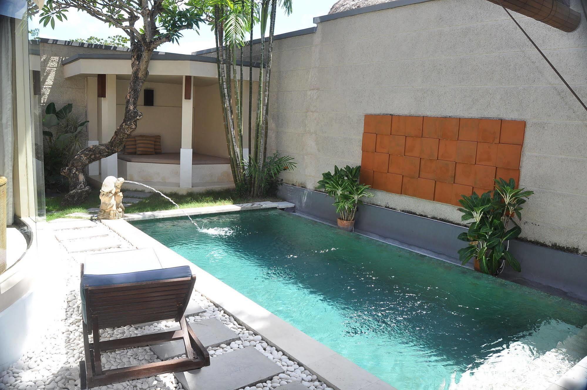 D'Alang Alang Villas Seminyak Esterno foto